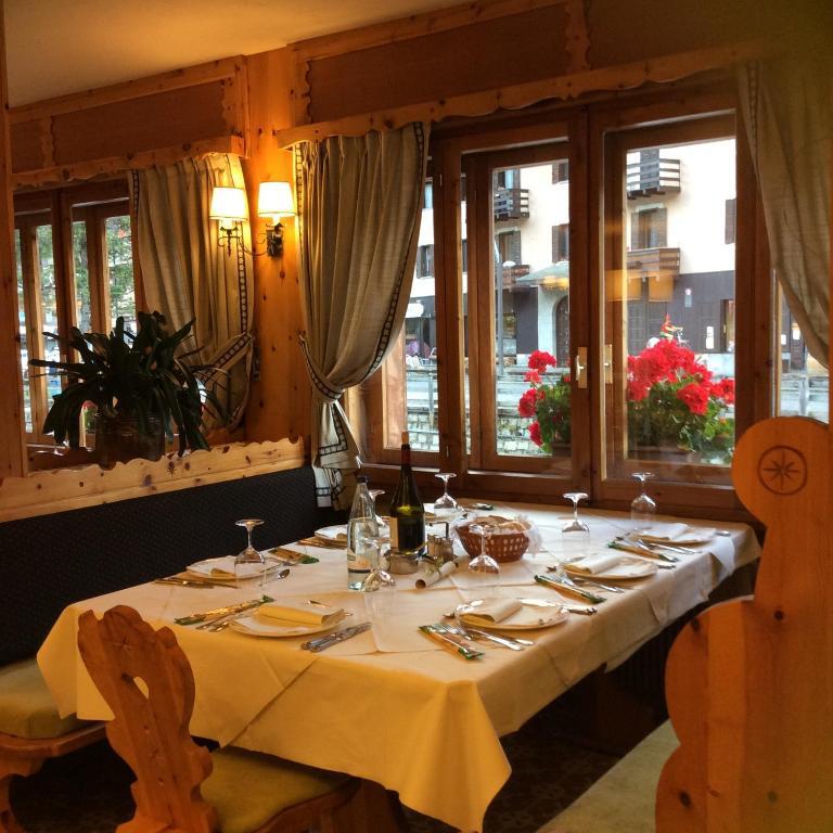 6denní zájezd (denní přejezd) s dopravou, polopenzí a skipasem v ceně – Parkhotel Valfurva