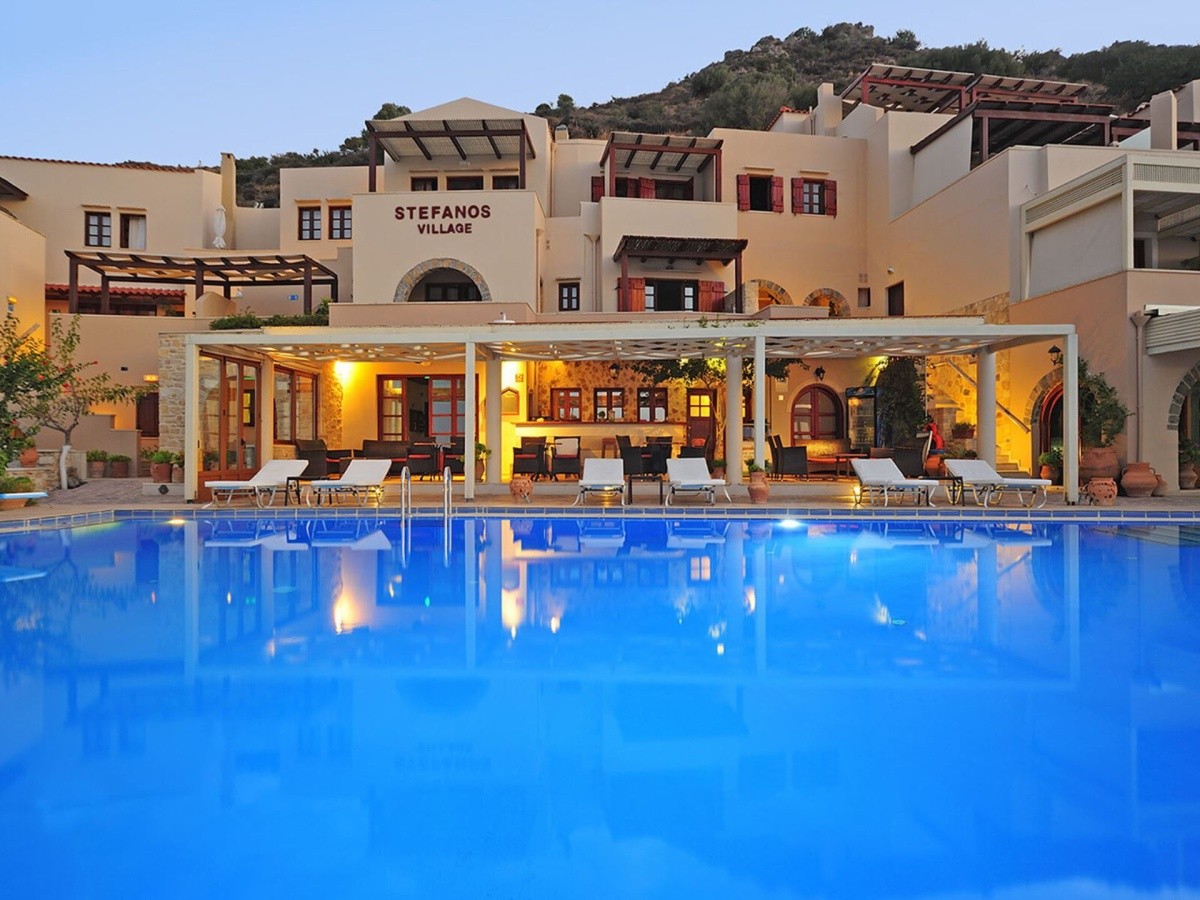 Aparthotel Stefanos