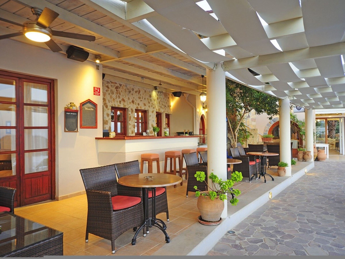 Aparthotel Stefanos