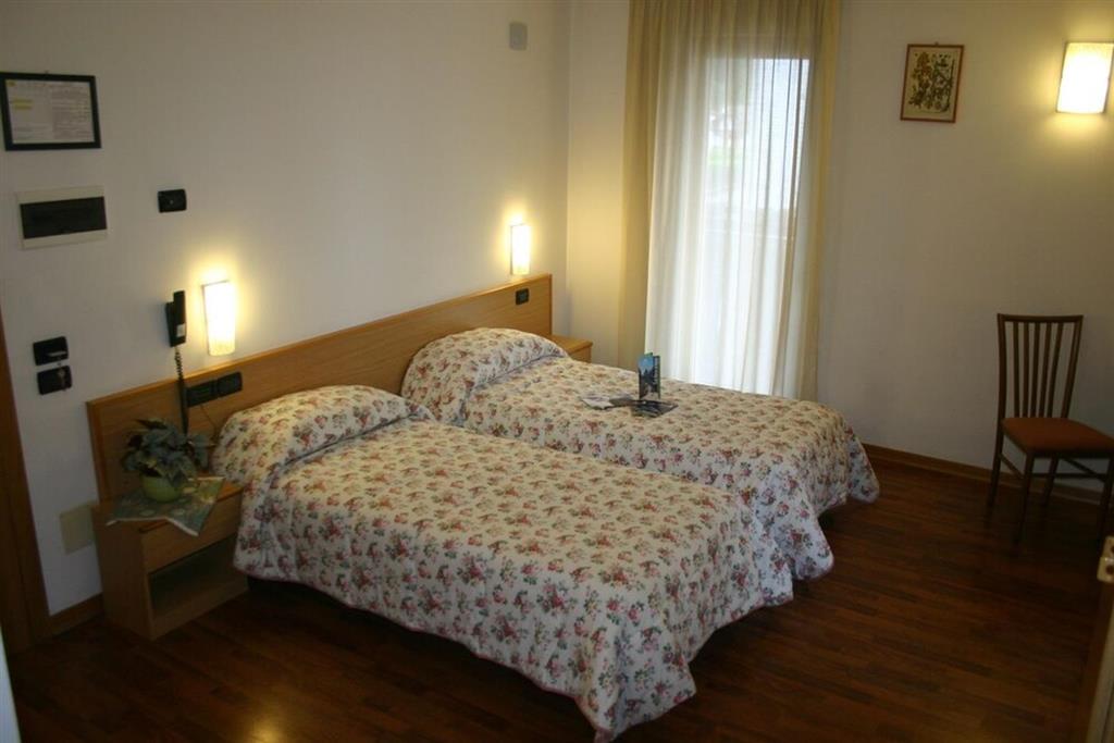 5denní zájezd (denní přejezd) s dopravou, polopenzí a skipasem v ceně – hotel Orsa Maggiore