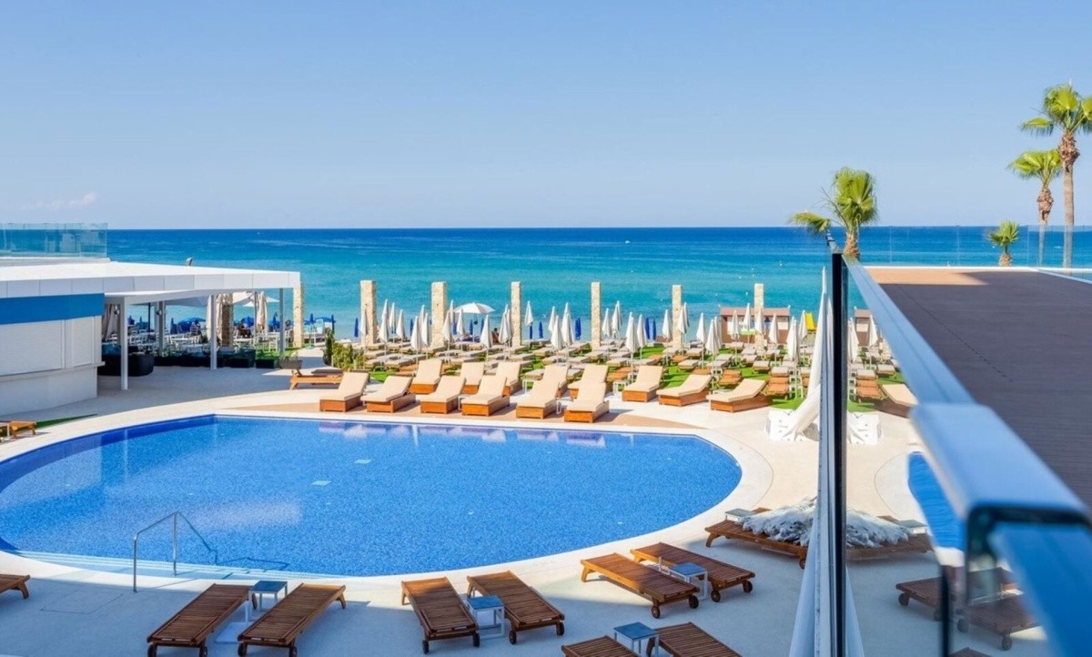 Flamingo Paradise Beach
