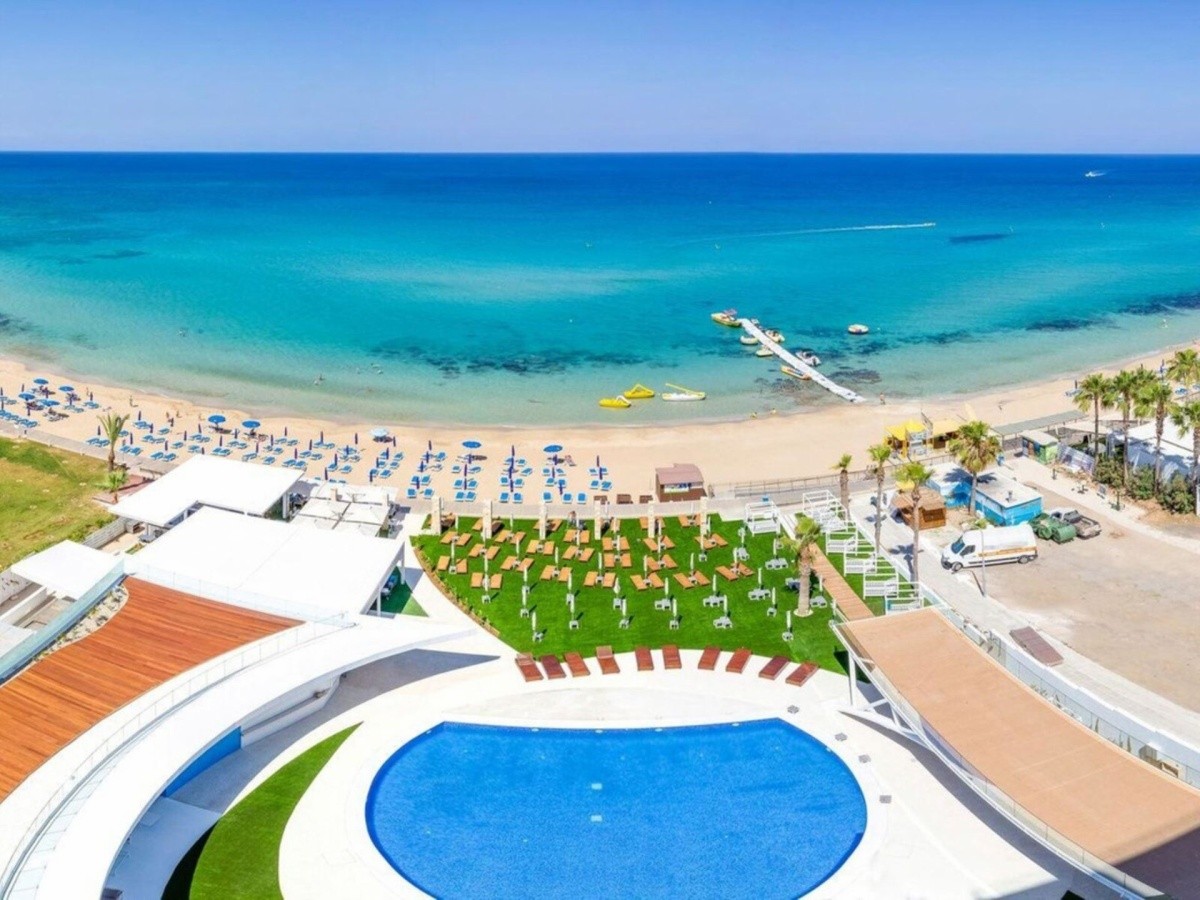 Flamingo Paradise Beach