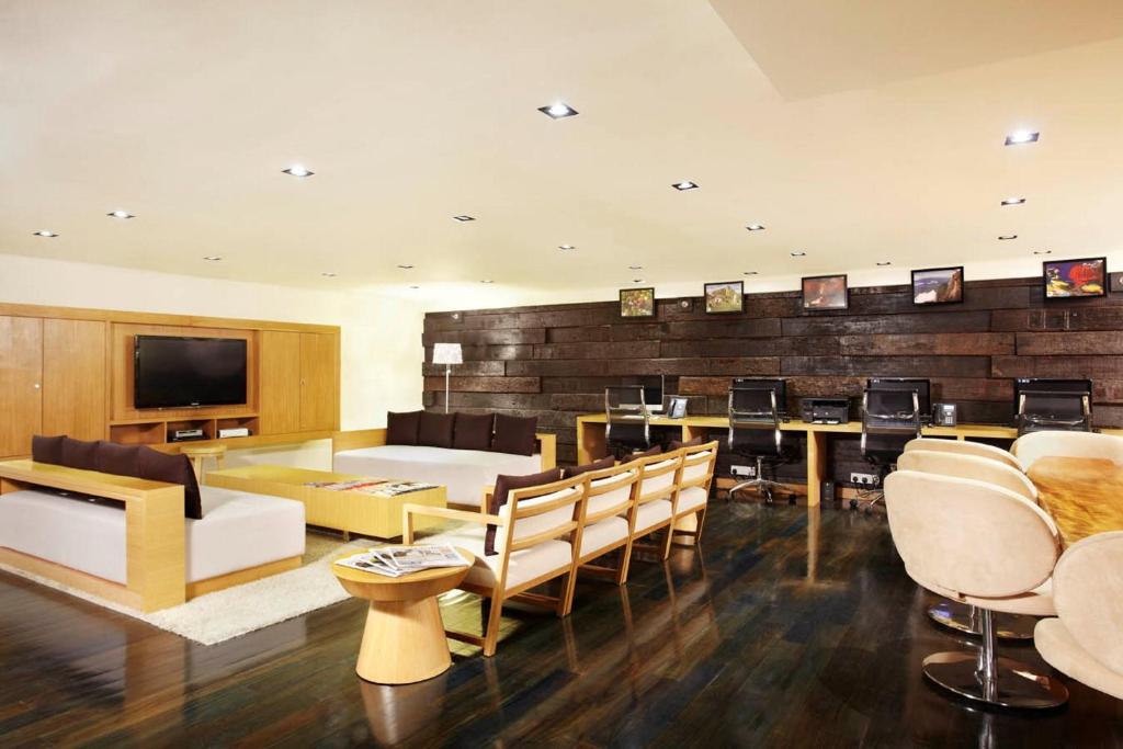 Parkroyal Suites Kuala Lumpur