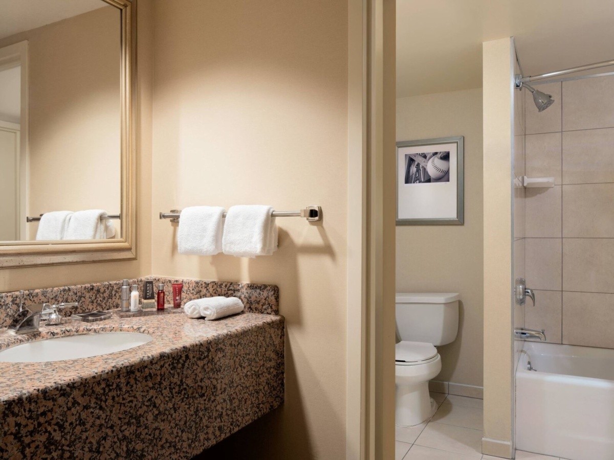 Anaheim Marriott Suites