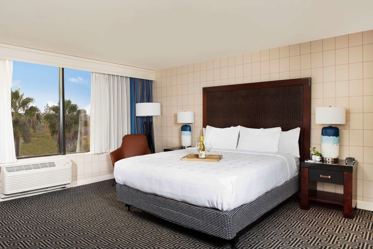 Lulu Bw Premier Collection (Ex. Red Lion Anaheim Resort)