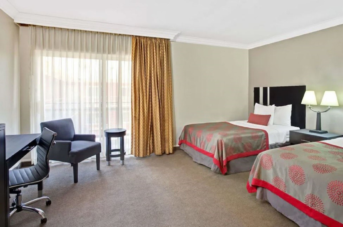 Ramada Los Angeles Downtown West
