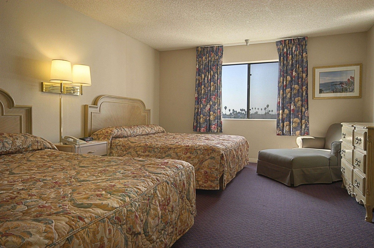 Ramada By Wyndham Los Angeles/Koreatown West