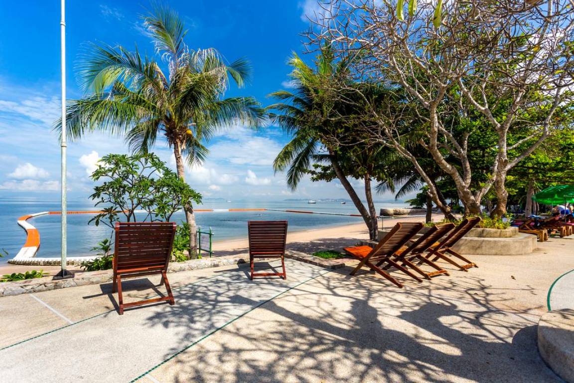 Garden Sea View