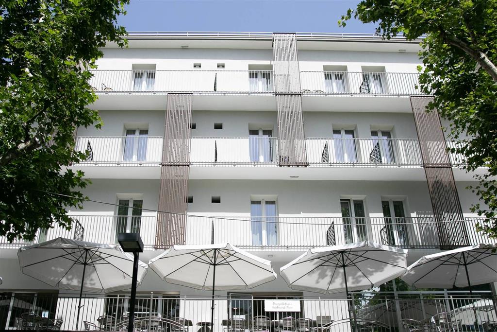 Hotel Hollywood (plná penze s nápoji)