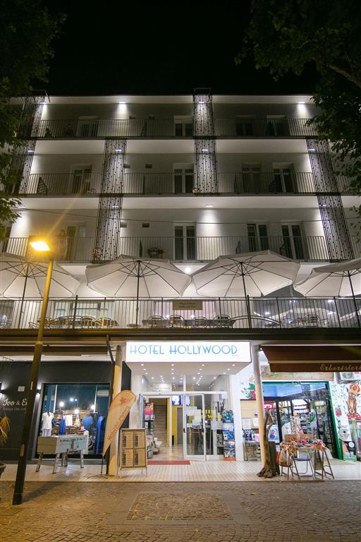 Hotel Hollywood (polopenze s nápoji)