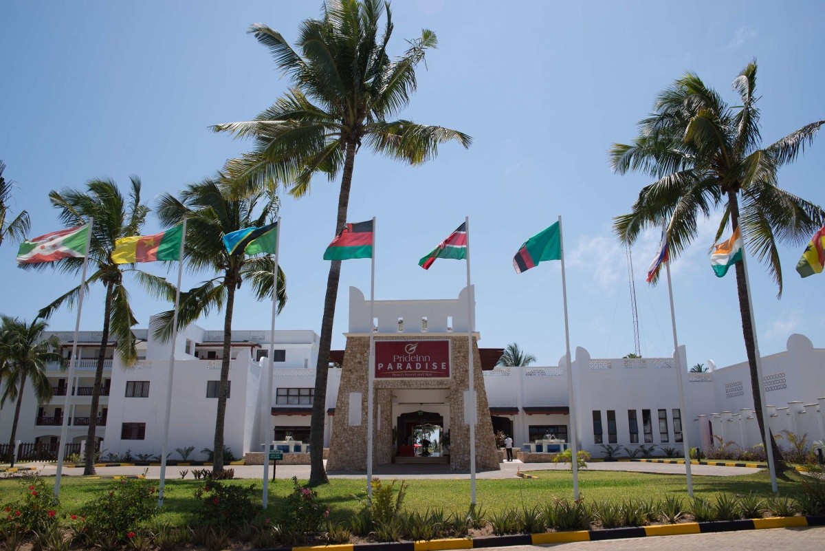 Prideinn Paradise Beach Resort
