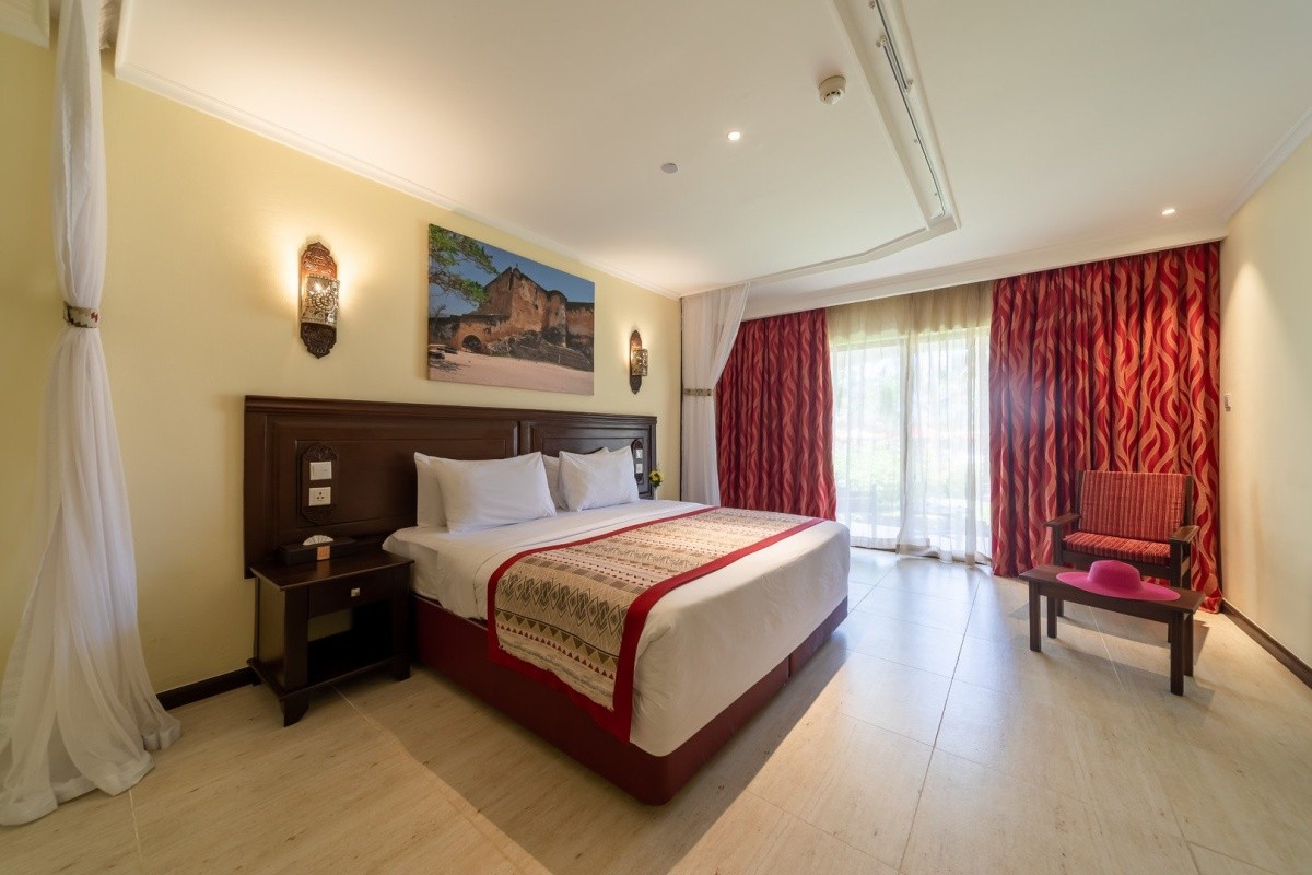 Prideinn Paradise Beach Resort