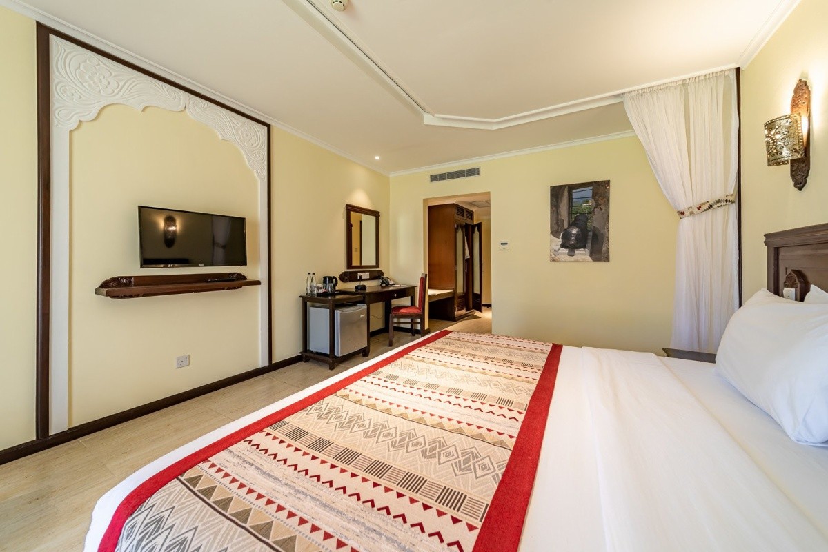 Prideinn Paradise Beach Resort