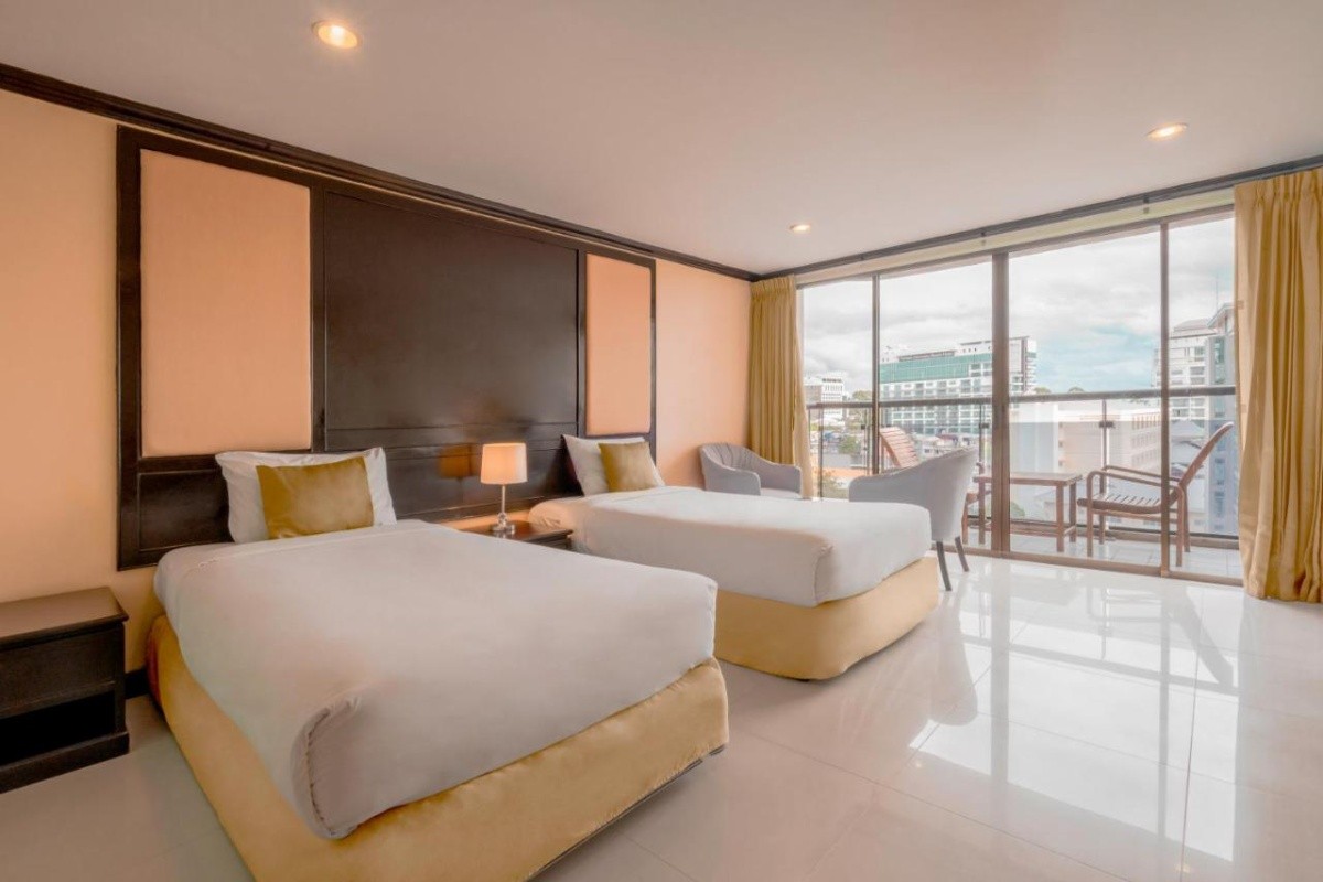 Mike Beach Resort