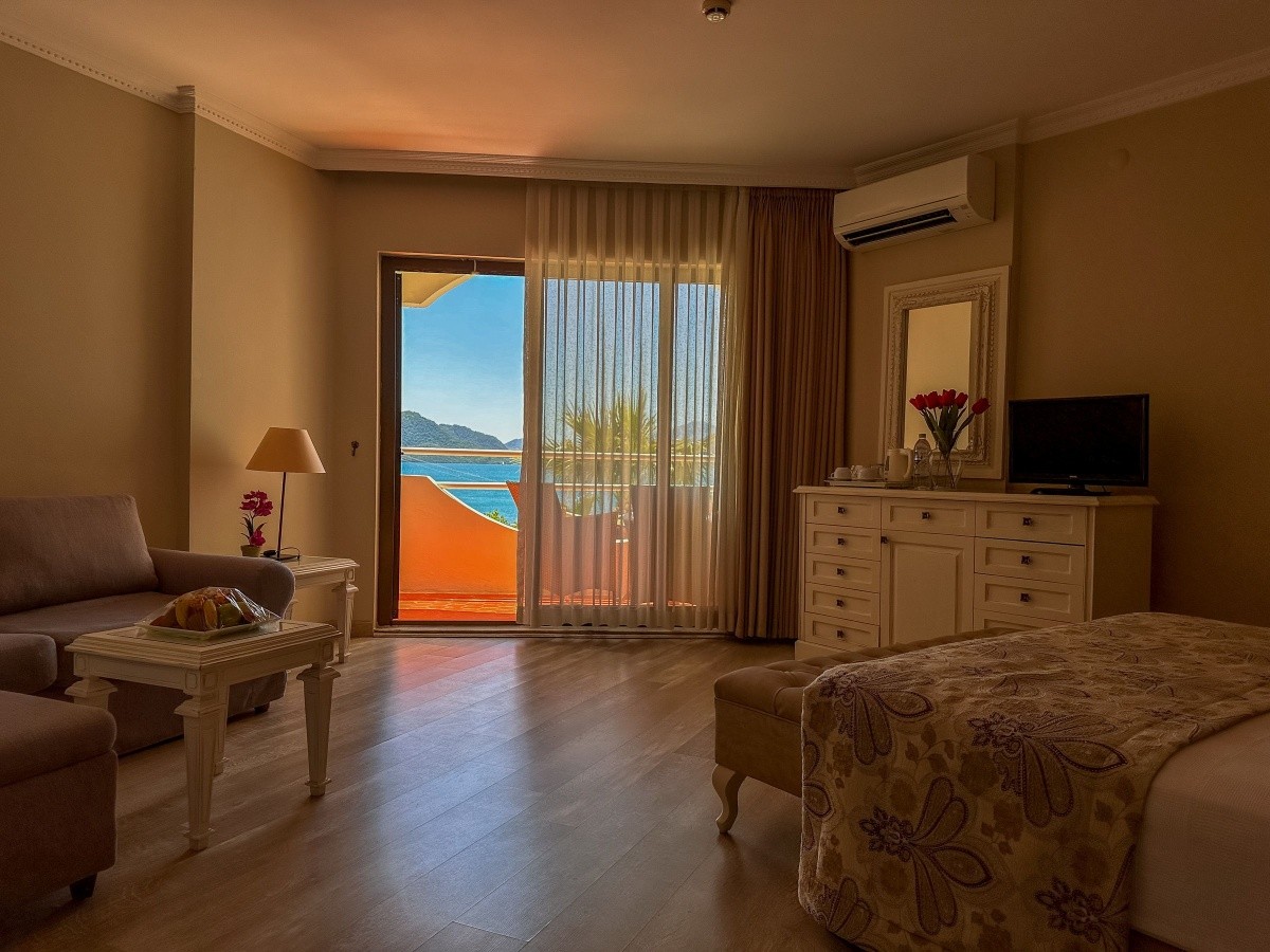 Hawaii Hotel By Yunus