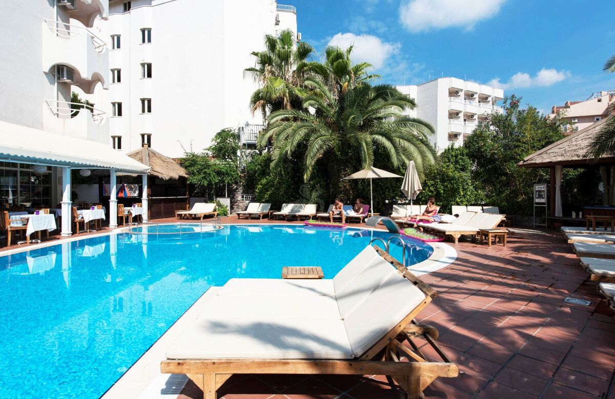 Hawaii Hotel By Yunus