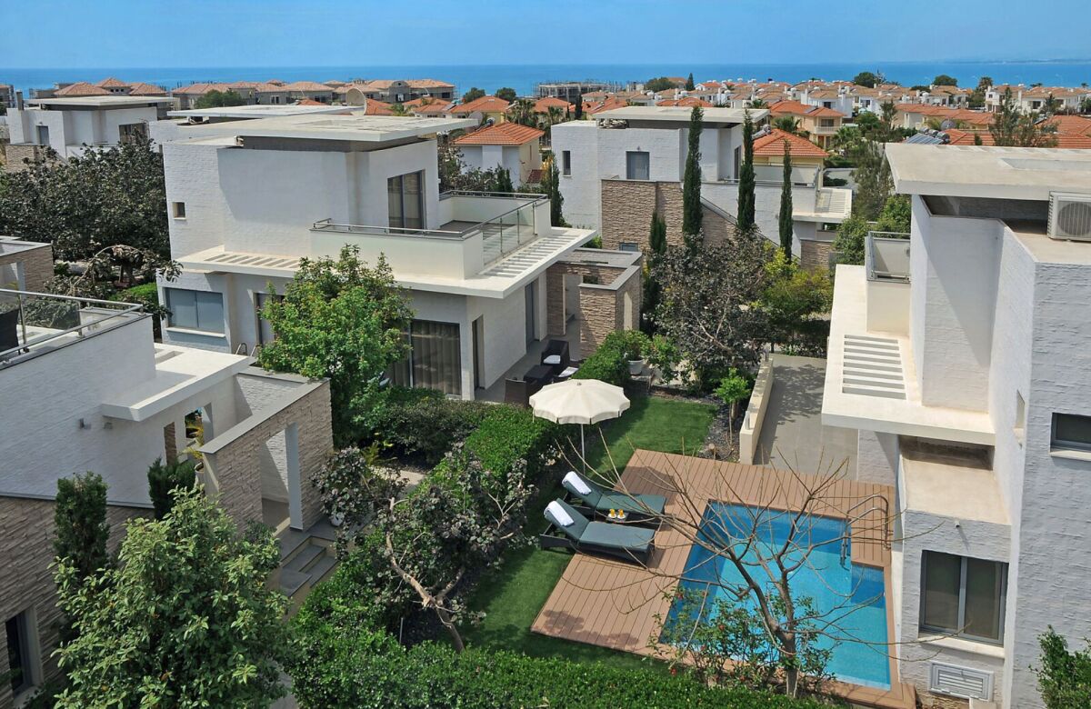 E-Hotel