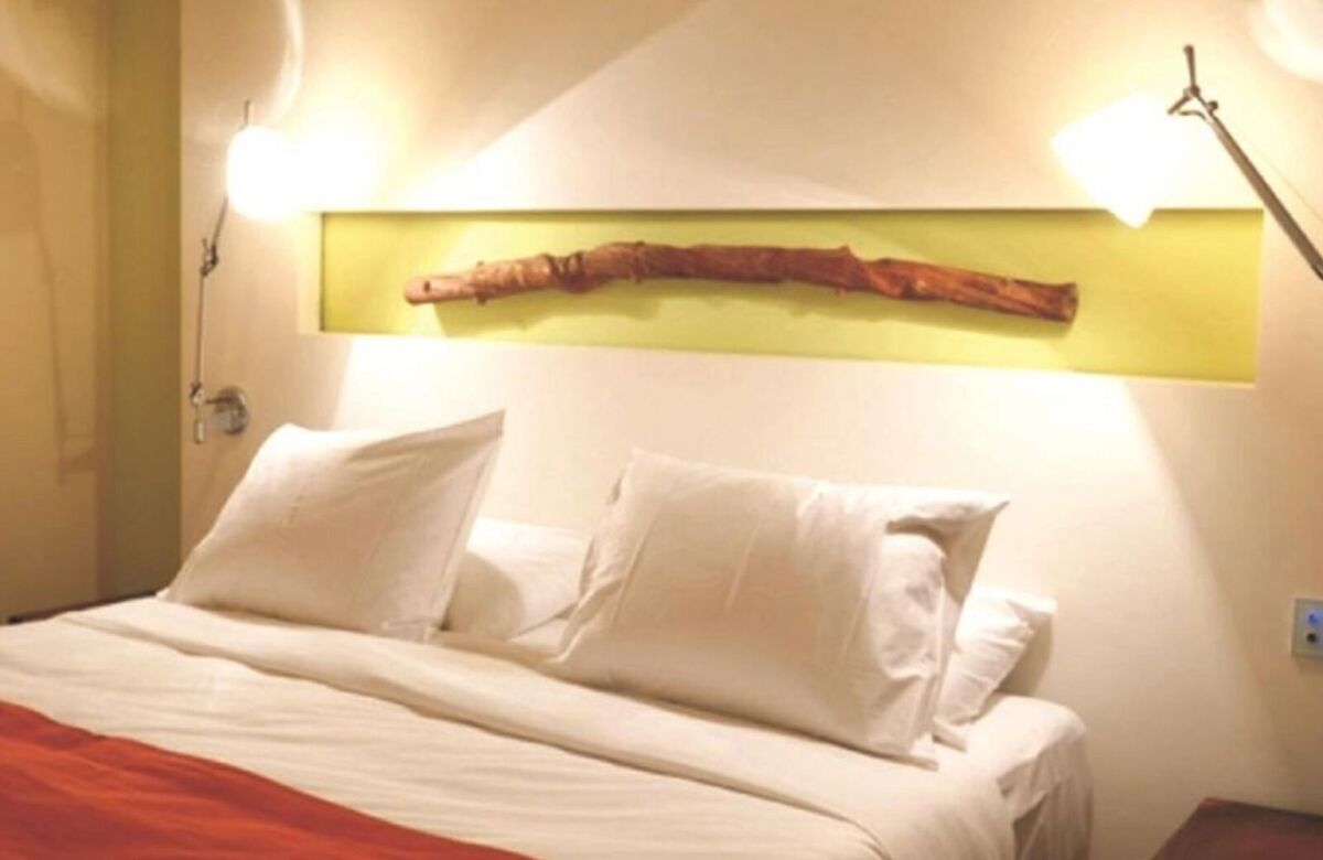 E-Hotel