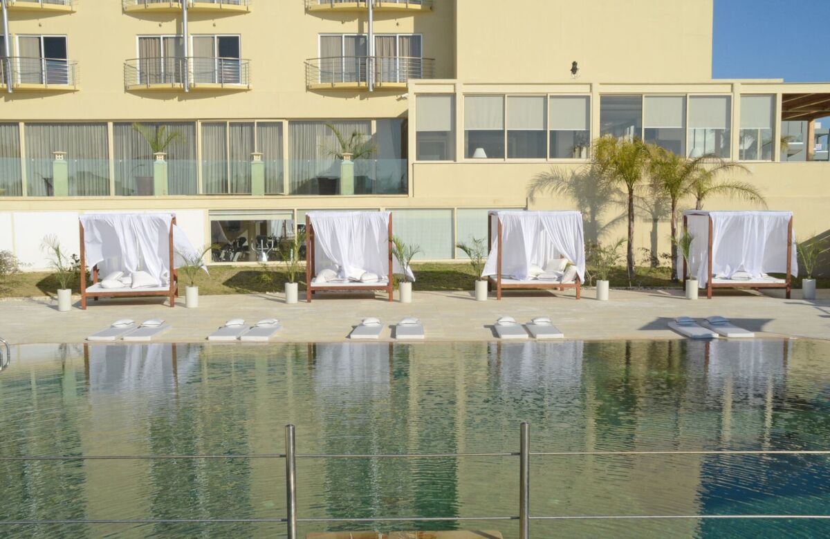 E-Hotel
