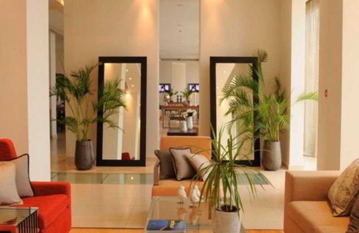 E-Hotel