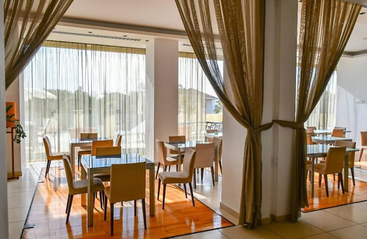 E-Hotel