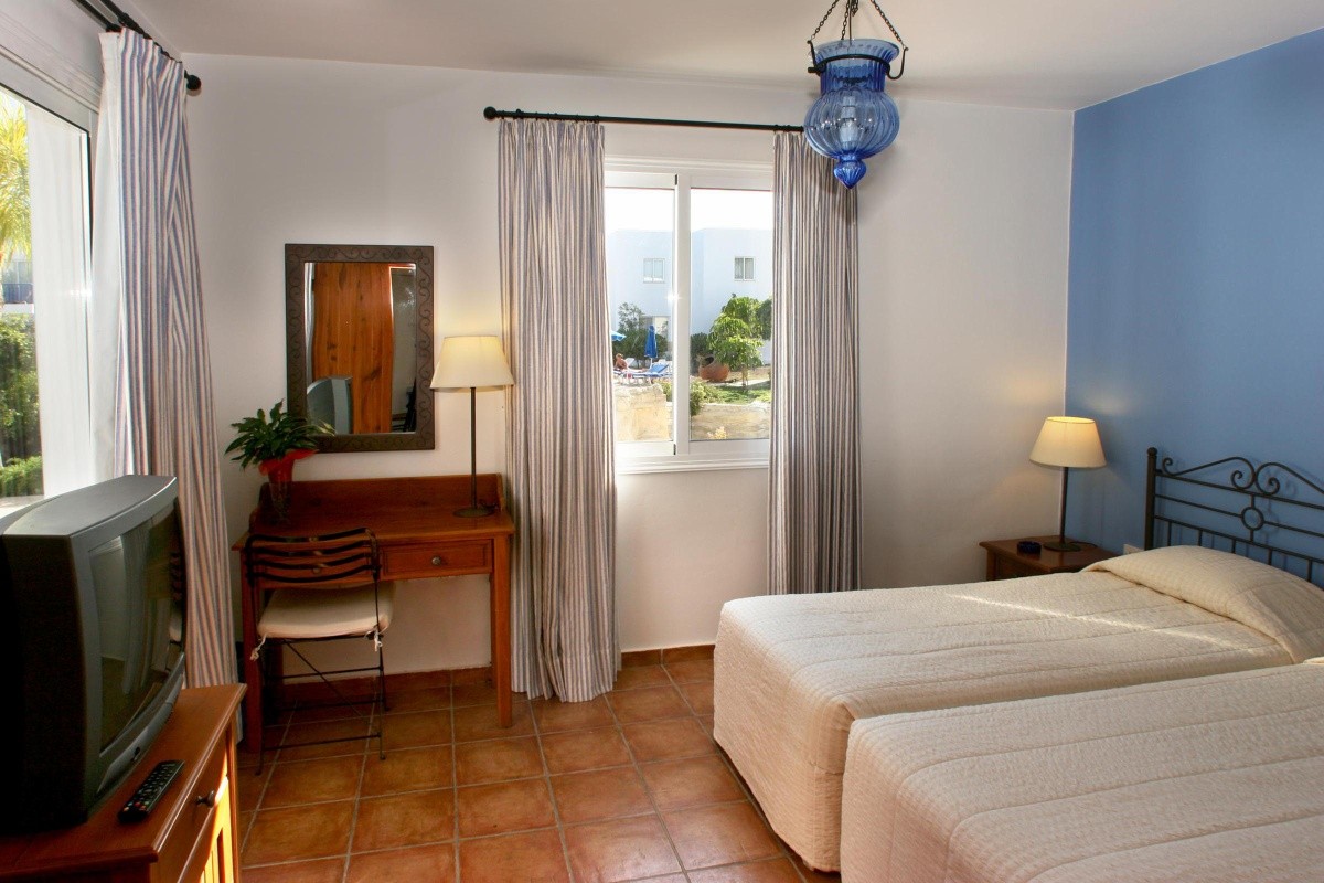 Aliathon Resort