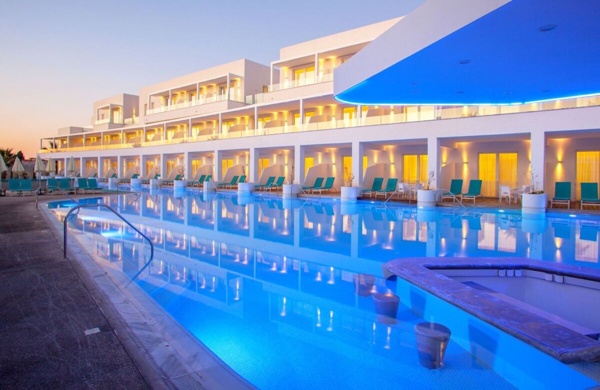 Aliathon Resort