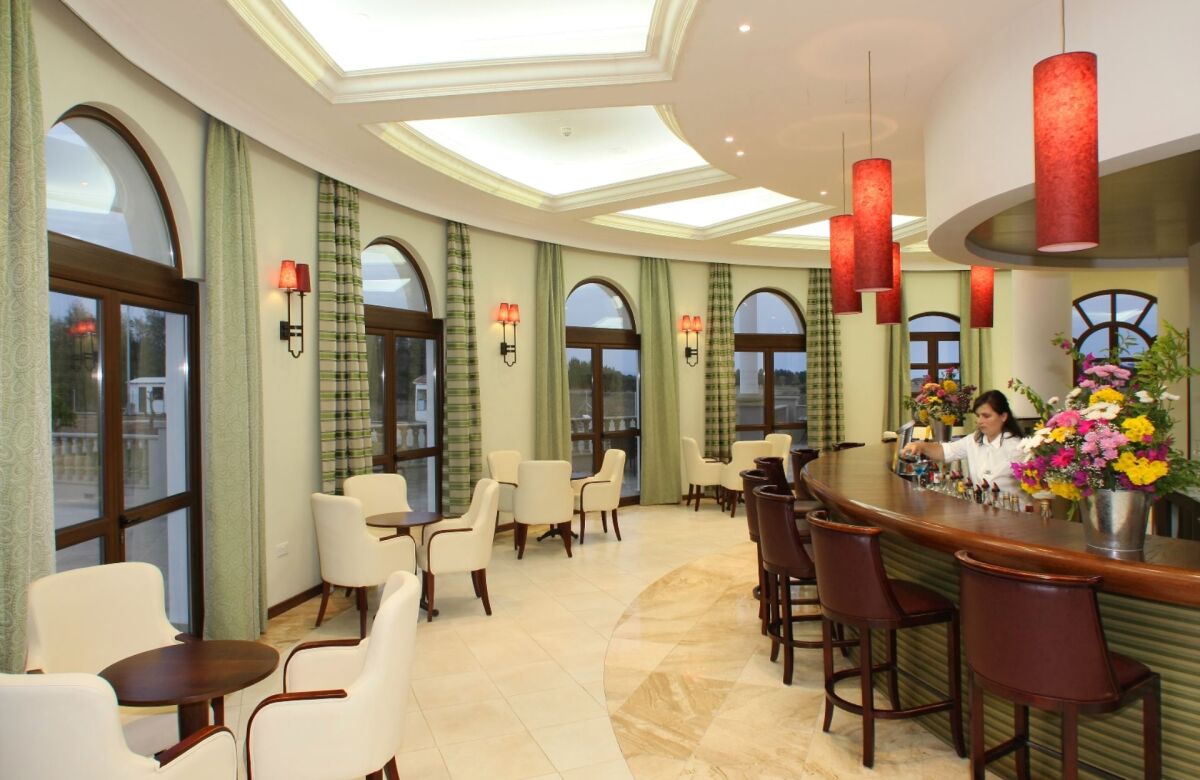 Aliathon Resort