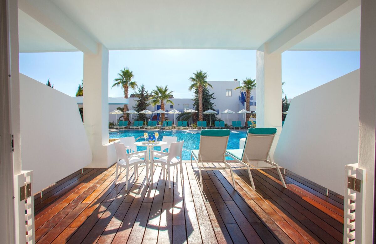 Aliathon Resort