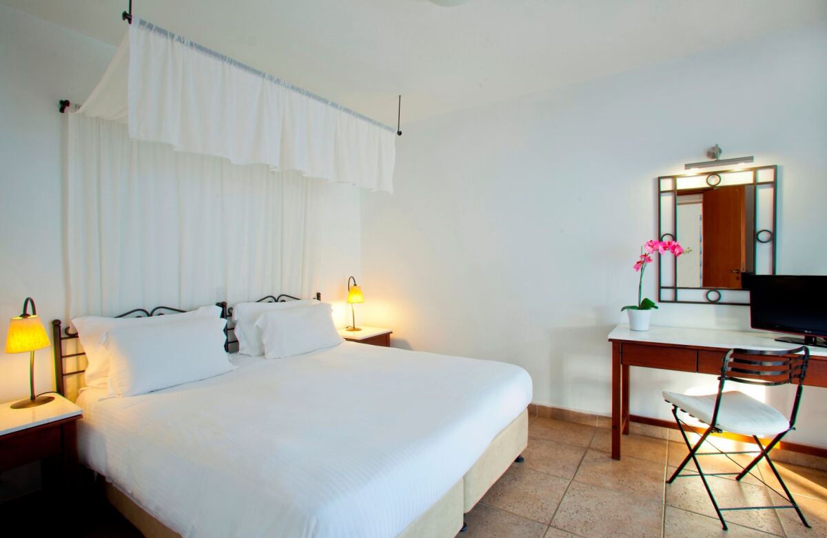 Aliathon Resort