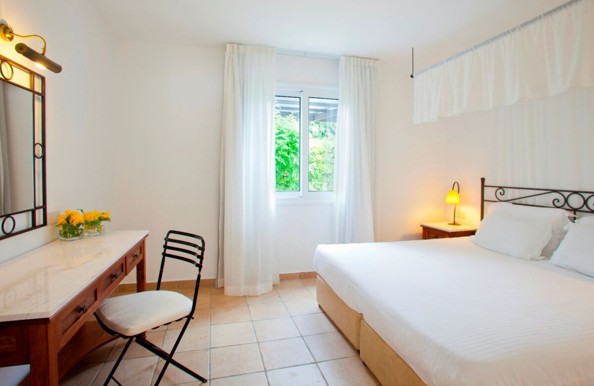 Aliathon Resort
