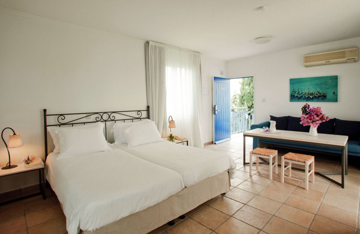 Aliathon Resort