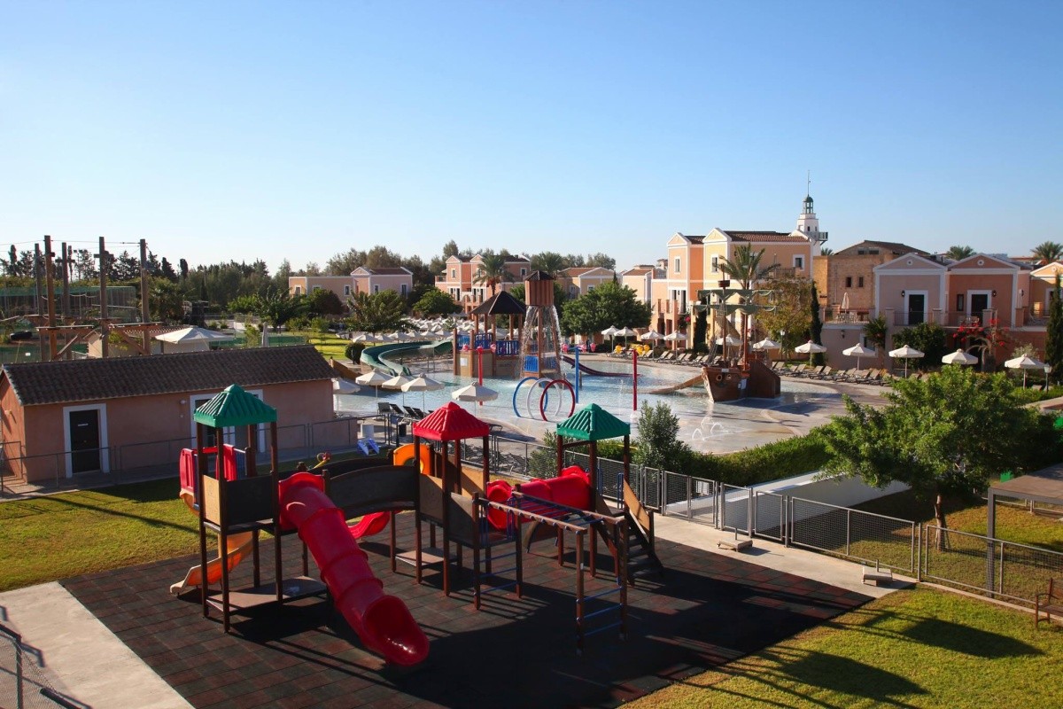 Aliathon Resort