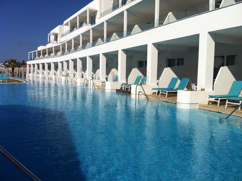 Aliathon Resort