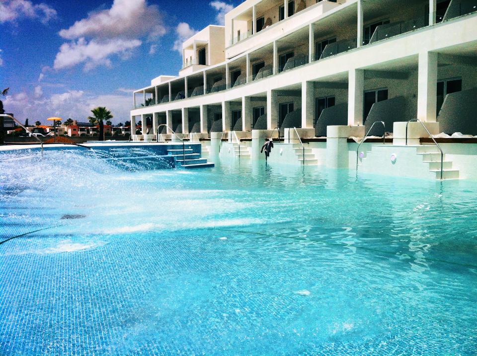 Aliathon Resort