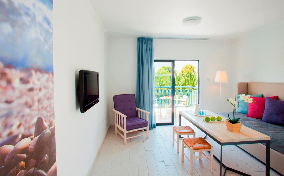 Aliathon Resort