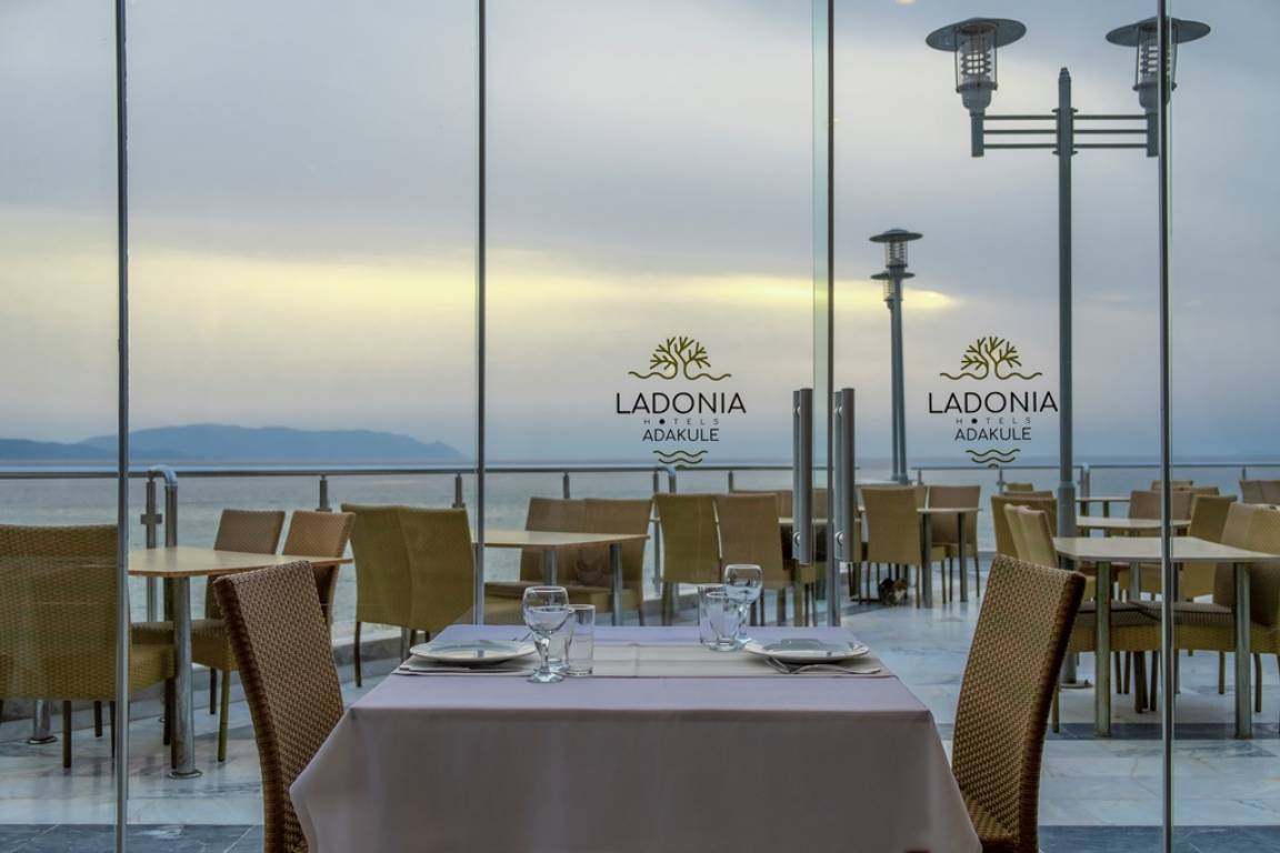 Ladonia  Adakule