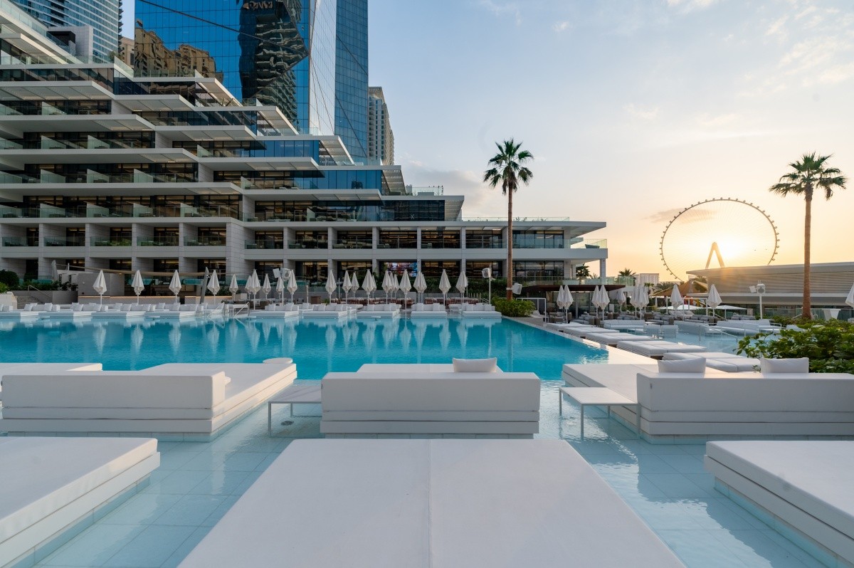 Five Luxe Jbr