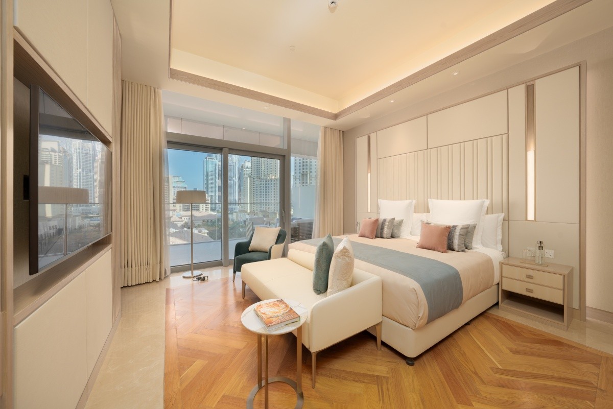 Five Luxe Jbr