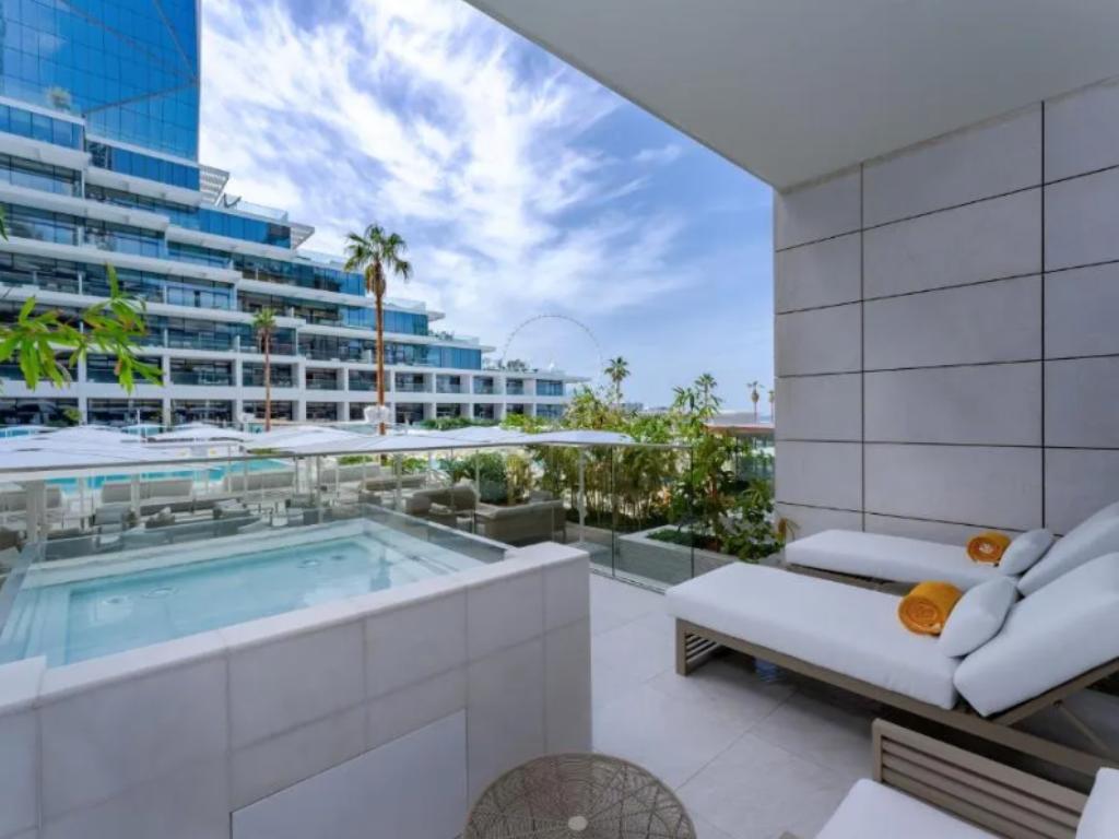 Five Luxe Jbr