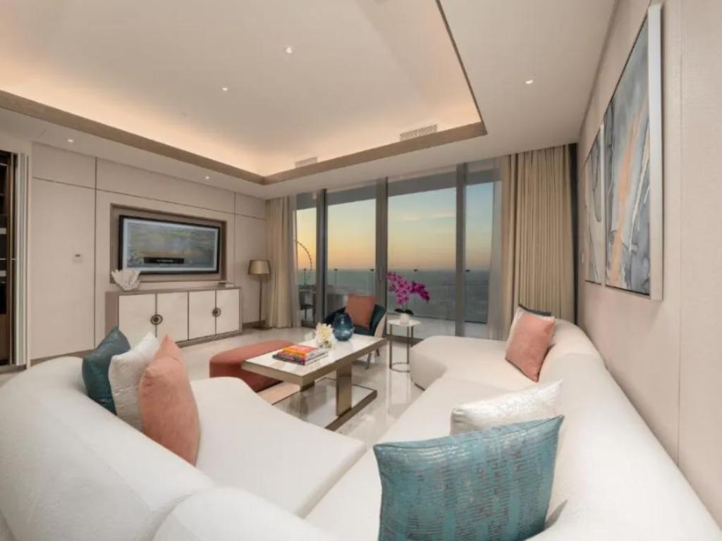 Five Luxe Jbr