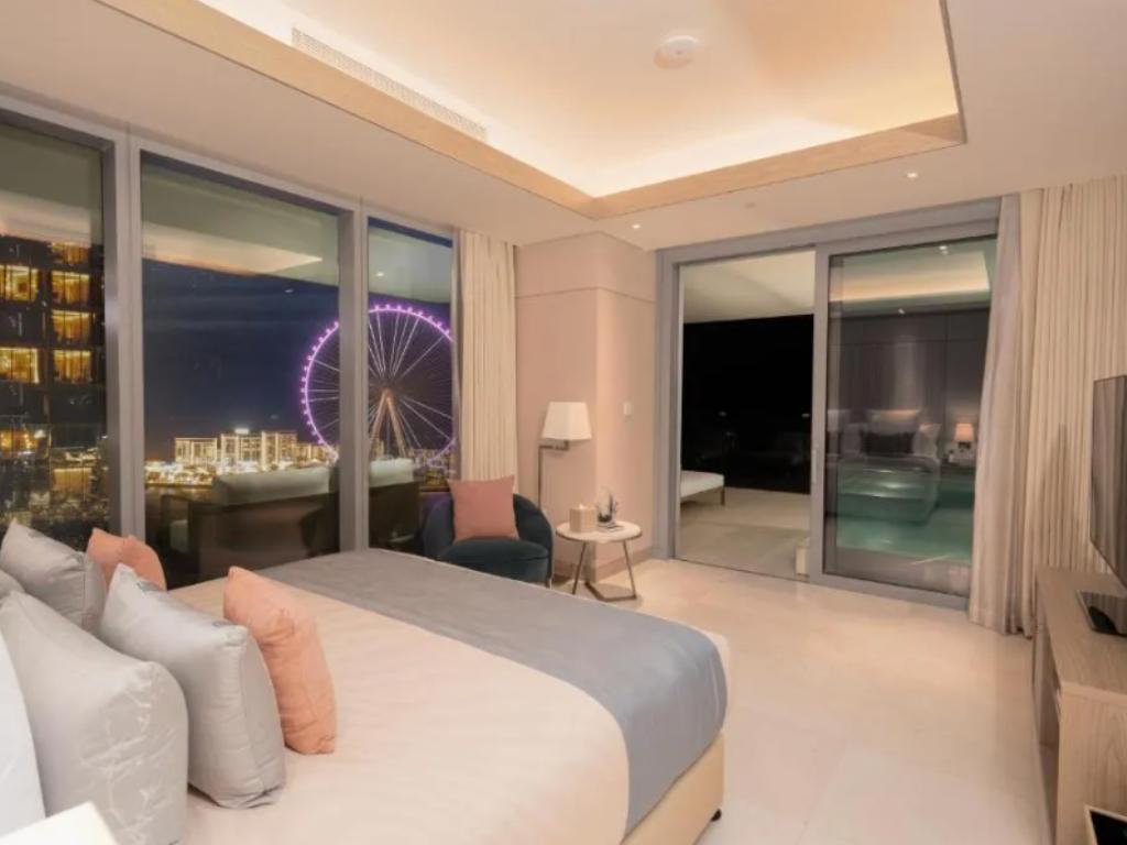 Five Luxe Jbr