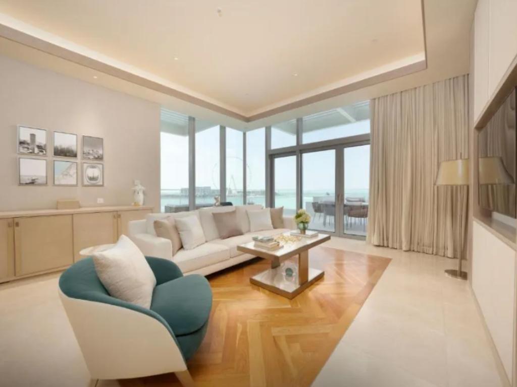 Five Luxe Jbr