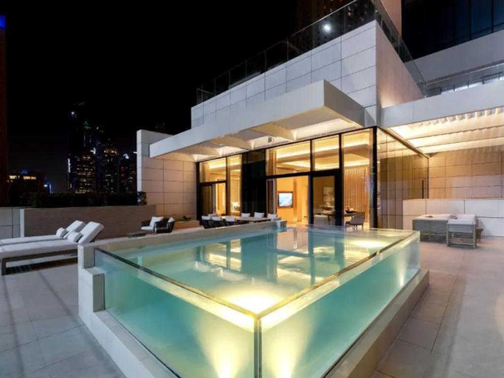 Five Luxe Jbr