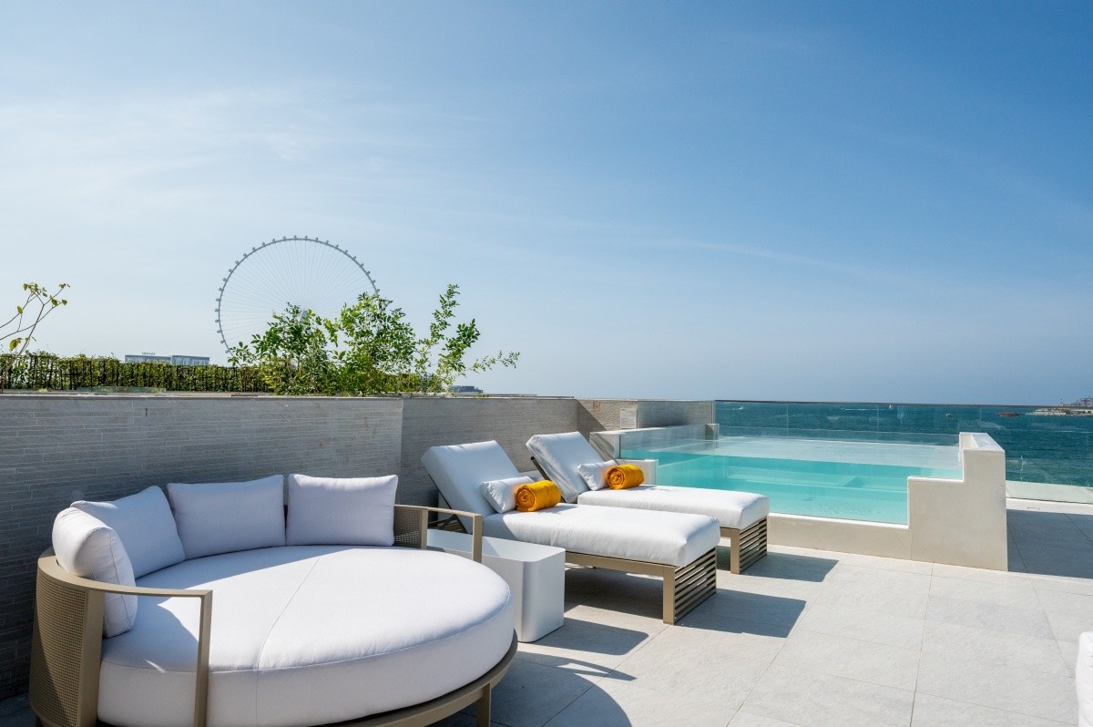 Five Luxe Jbr