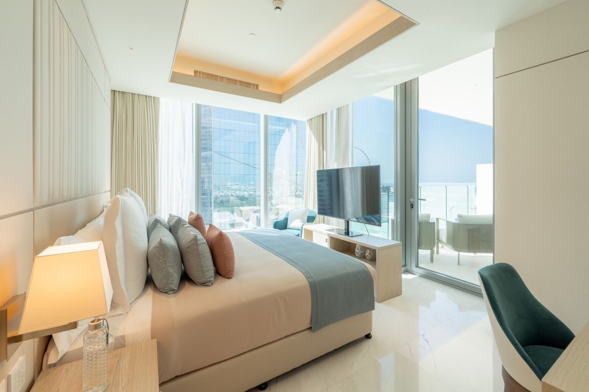 Five Luxe Jbr