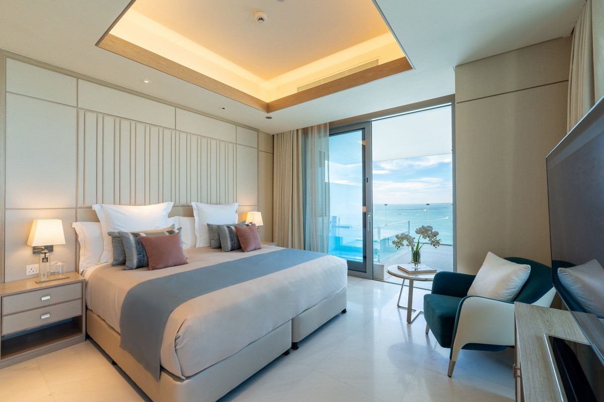 Five Luxe Jbr