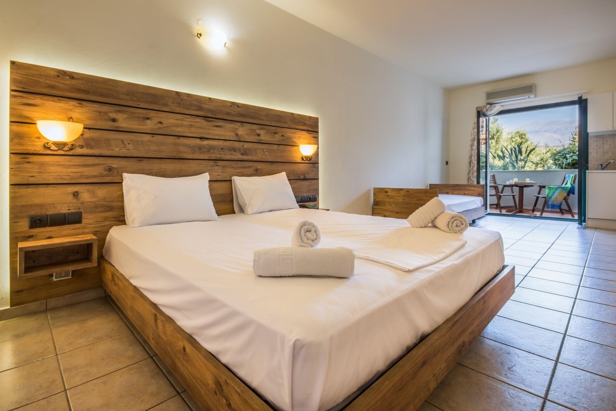 Dias Hotel & Apartments