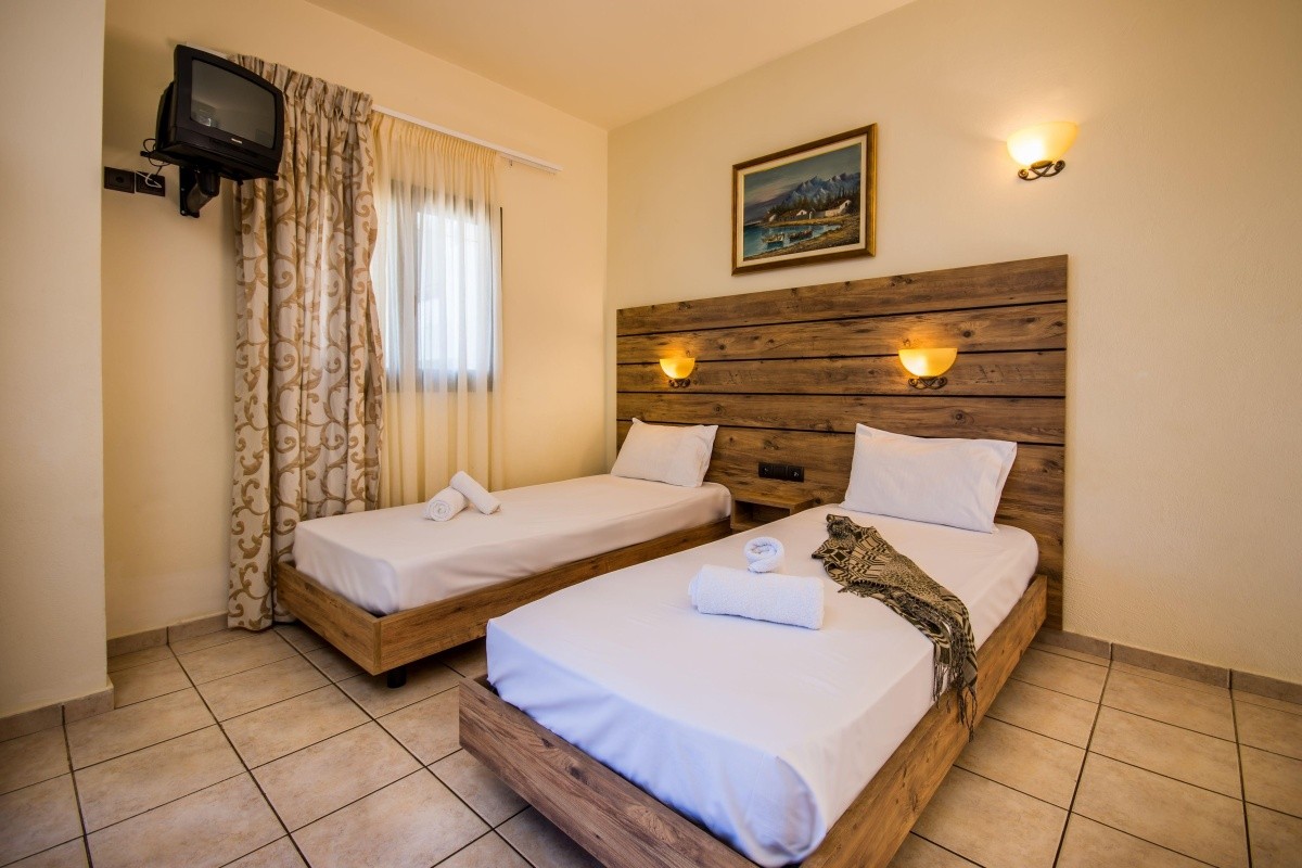 Dias Hotel & Apartments