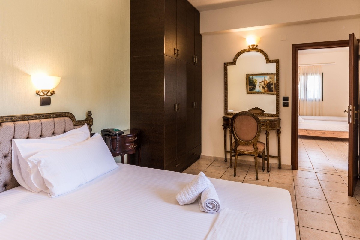 Dias Hotel & Apartments